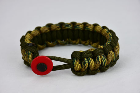 od green od green multicam camouflage paracord bracelet unity band with red button front, picture of an od green od green multicam camouflage paracord bracelet unity band with red button fastener in the front on a white background